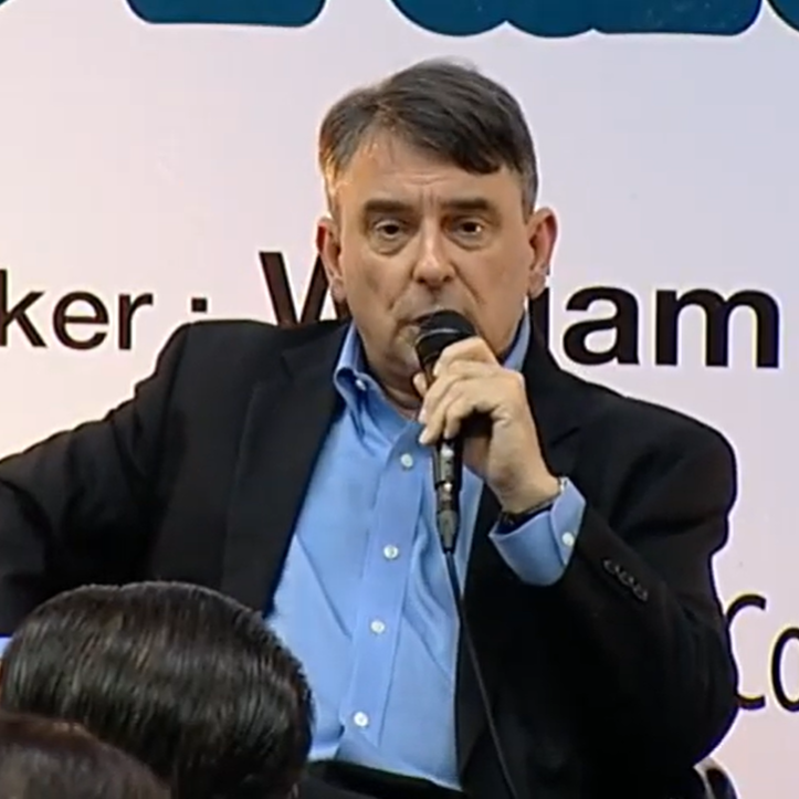 以矛攻盾的美國